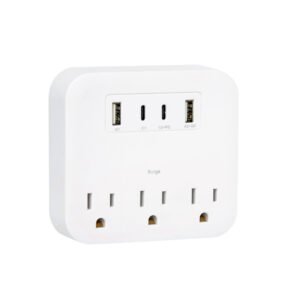 3 Outlets with 4 USB ports Type-C PD20W