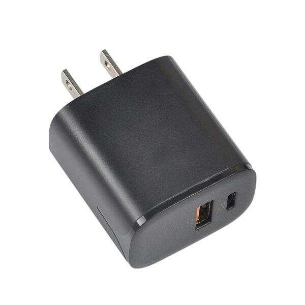 USB Charger 1 USB-C + 1 USB-A PD20W  UC004Q20 - Image 3