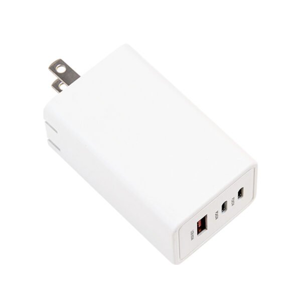 USB charger GaN 2 USB-C + 1 USB-A PD65W  UC010Q65 - Image 3